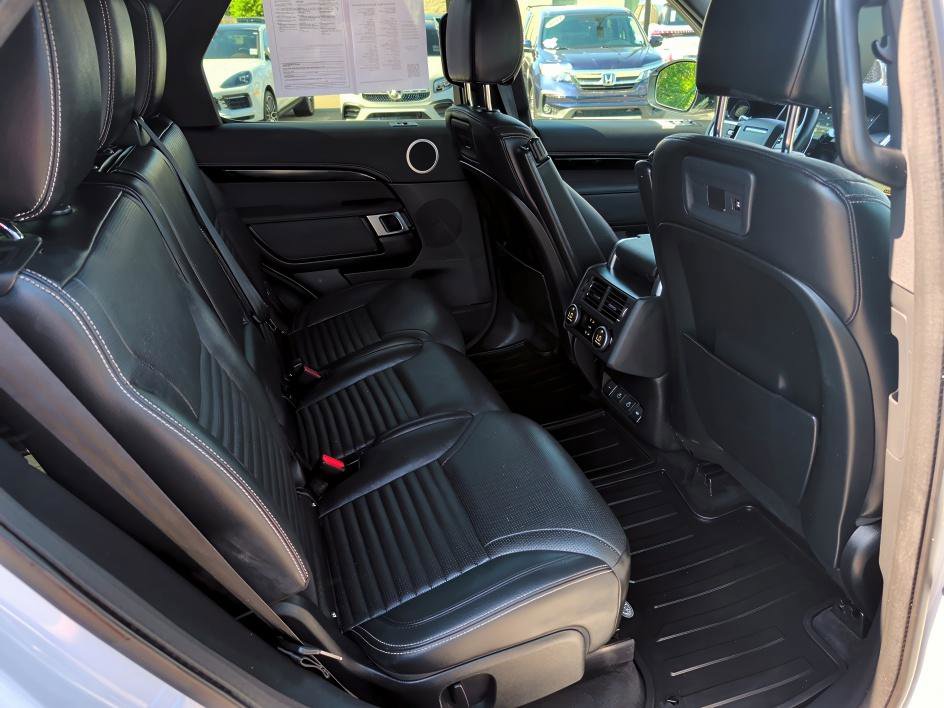 Used 2022 Land Rover Discovery S R-Dynamic AWD/4WD image 13