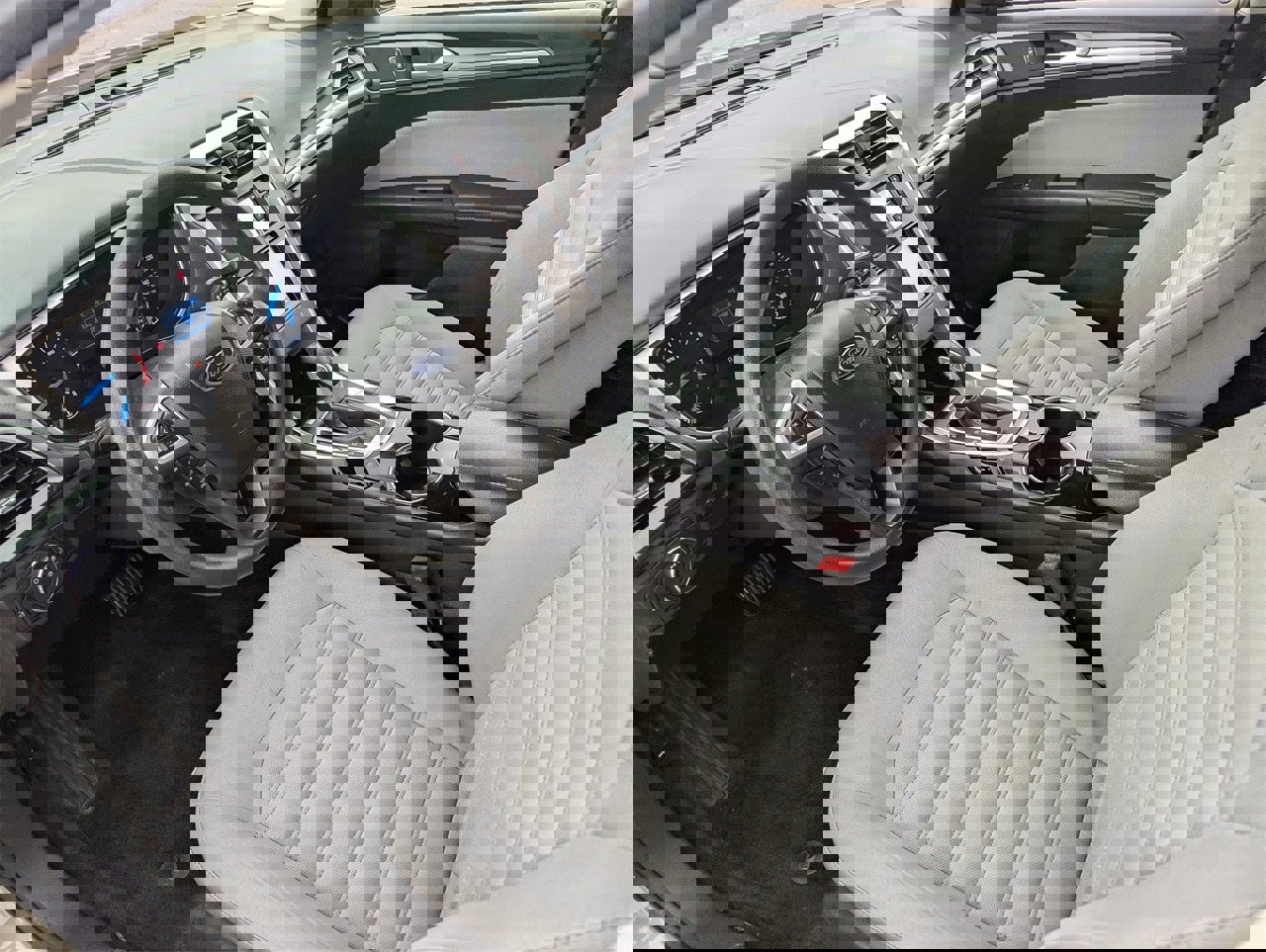 Used 2015 Ford Fusion S image 24