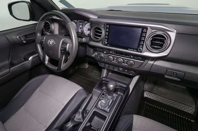 Used 2021 Toyota Tacoma TRD Sport w/ TRD Premium Sport Package AWD/4WD image 17