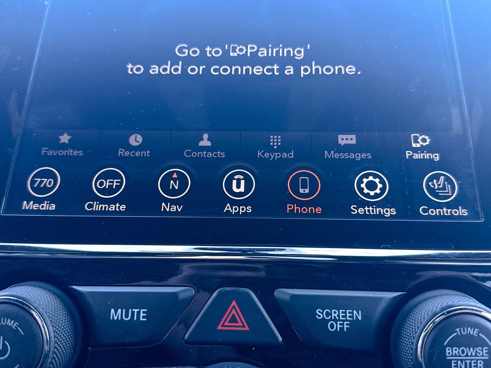 Used 2020 Jeep Grand Cherokee Overland AWD/4WD image 28