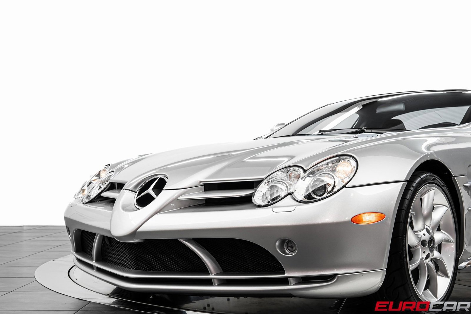 Used 2005 Mercedes-Benz SLR image 12