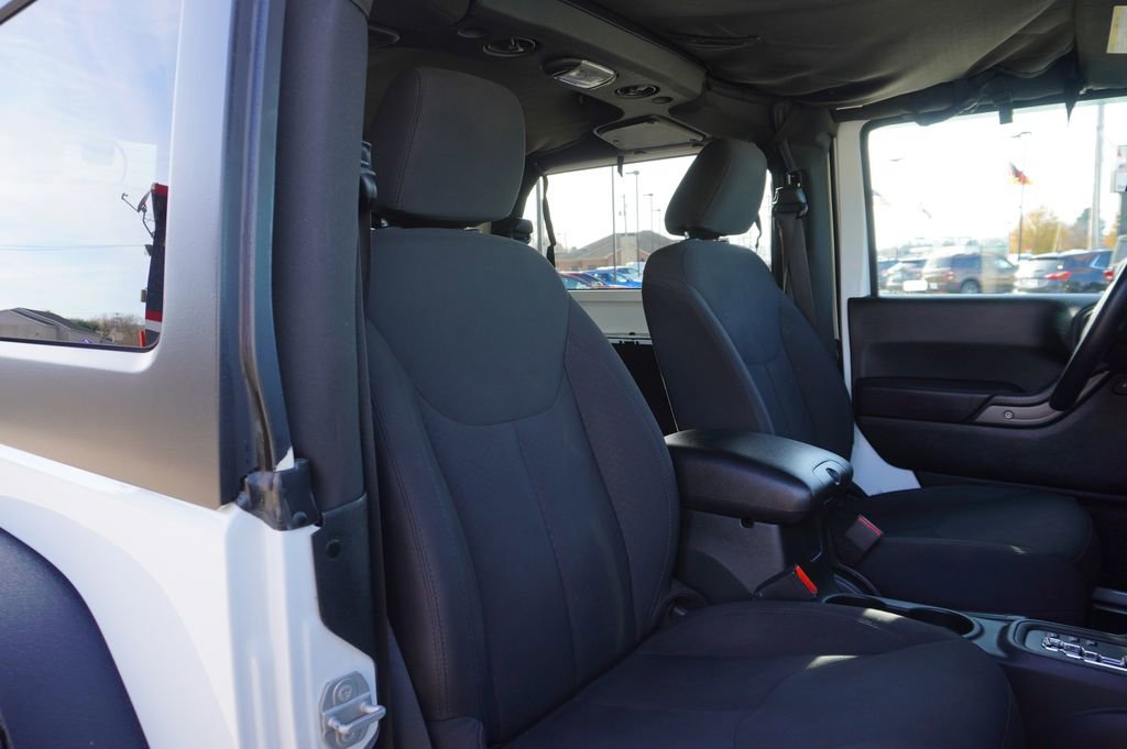 Used 2018 Jeep Wrangler Sport w/ Quick Order Package 24W image 27