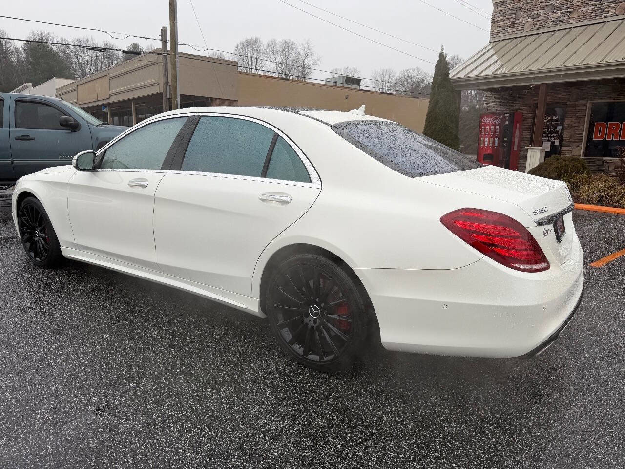 Used 2015 Mercedes-Benz S 550 Sedan image 9