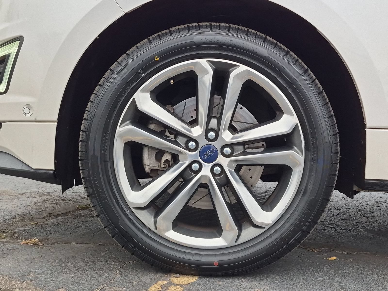 Used 2016 Ford Edge Sport w/ Equipment Group 401A AWD/4WD image 11
