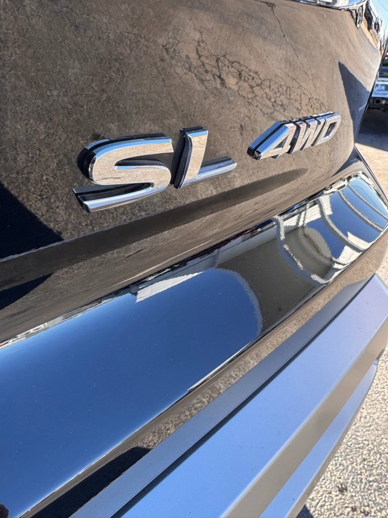 Used 2025 Nissan Pathfinder SL image 9