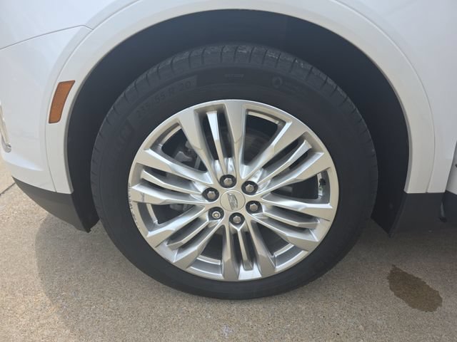 Used 2017 Cadillac XT5 Premium Luxury w/ Advanced Security Package FWD image 19