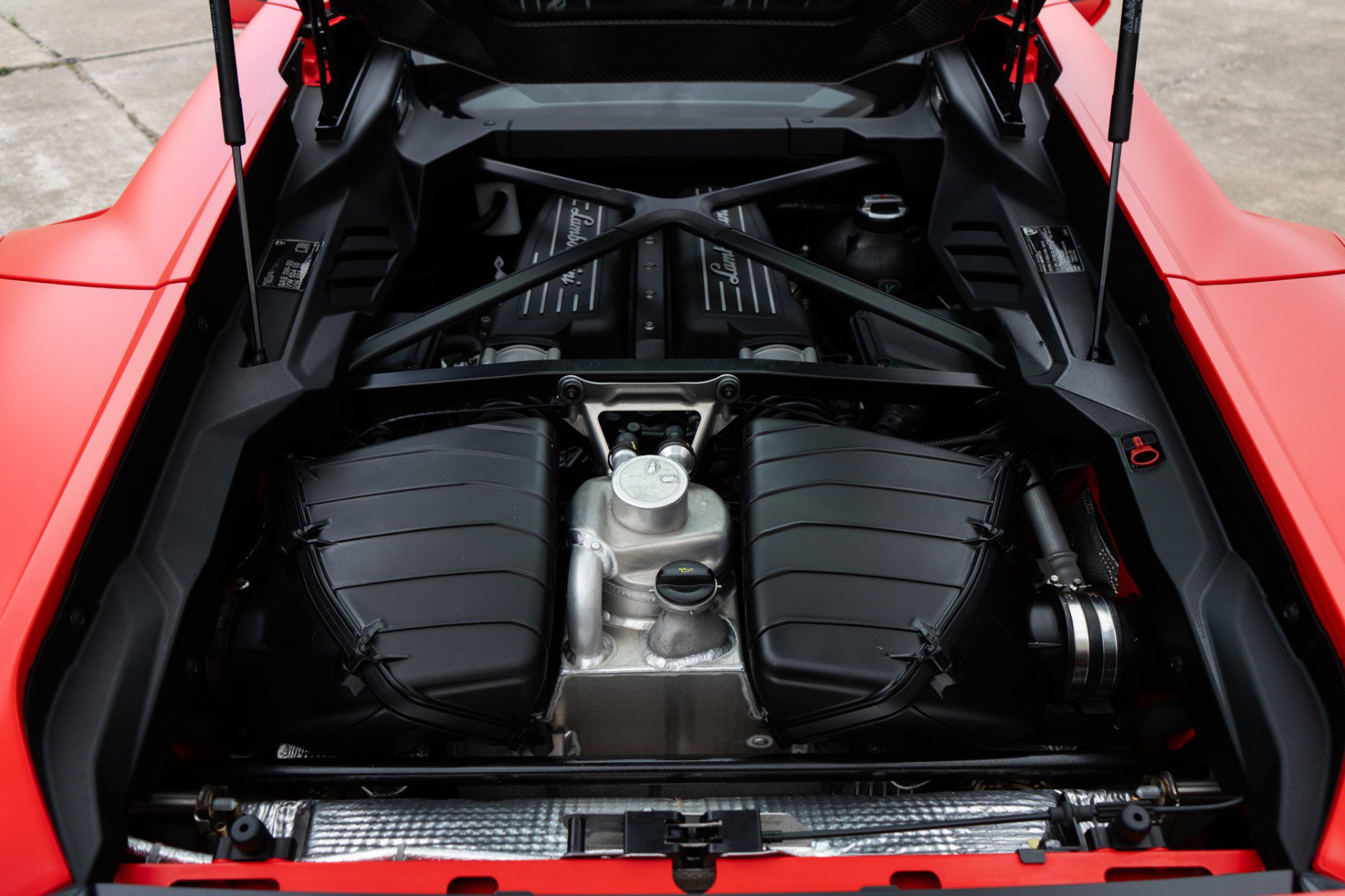 Used 2023 Lamborghini Huracan Tecnica image 35