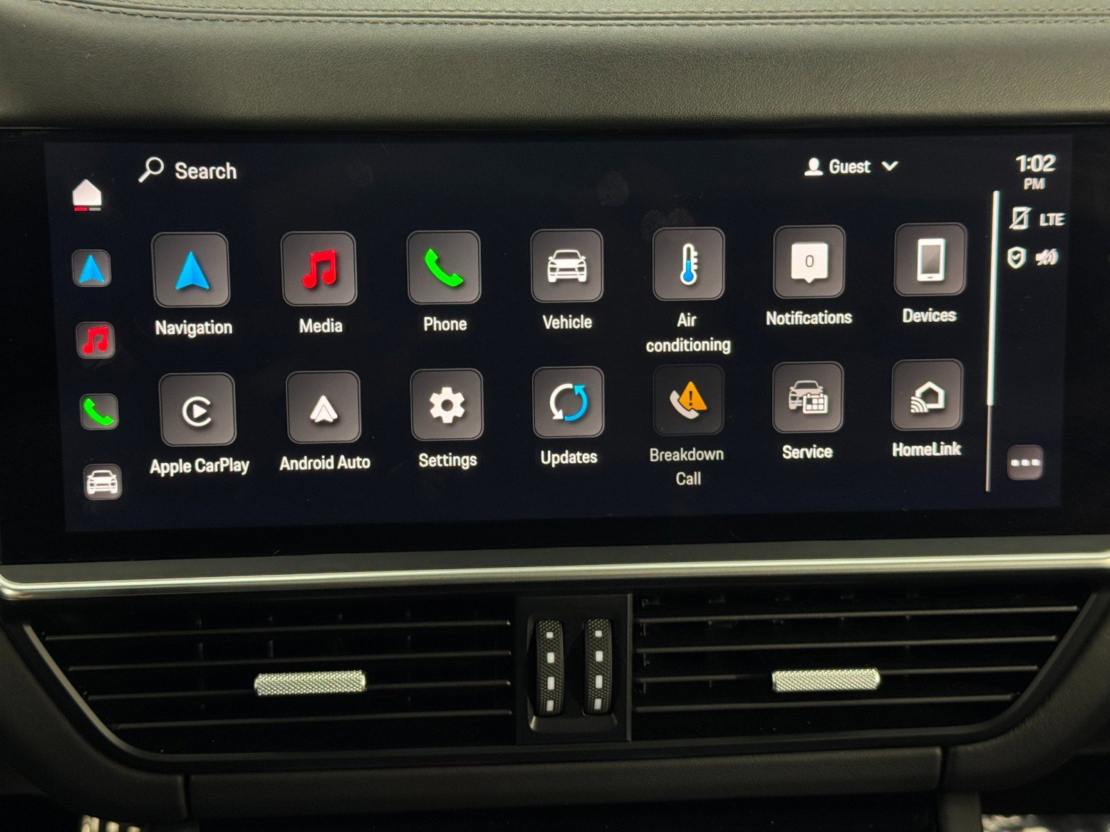 Used 2023 Porsche Cayenne S Platinum image 30