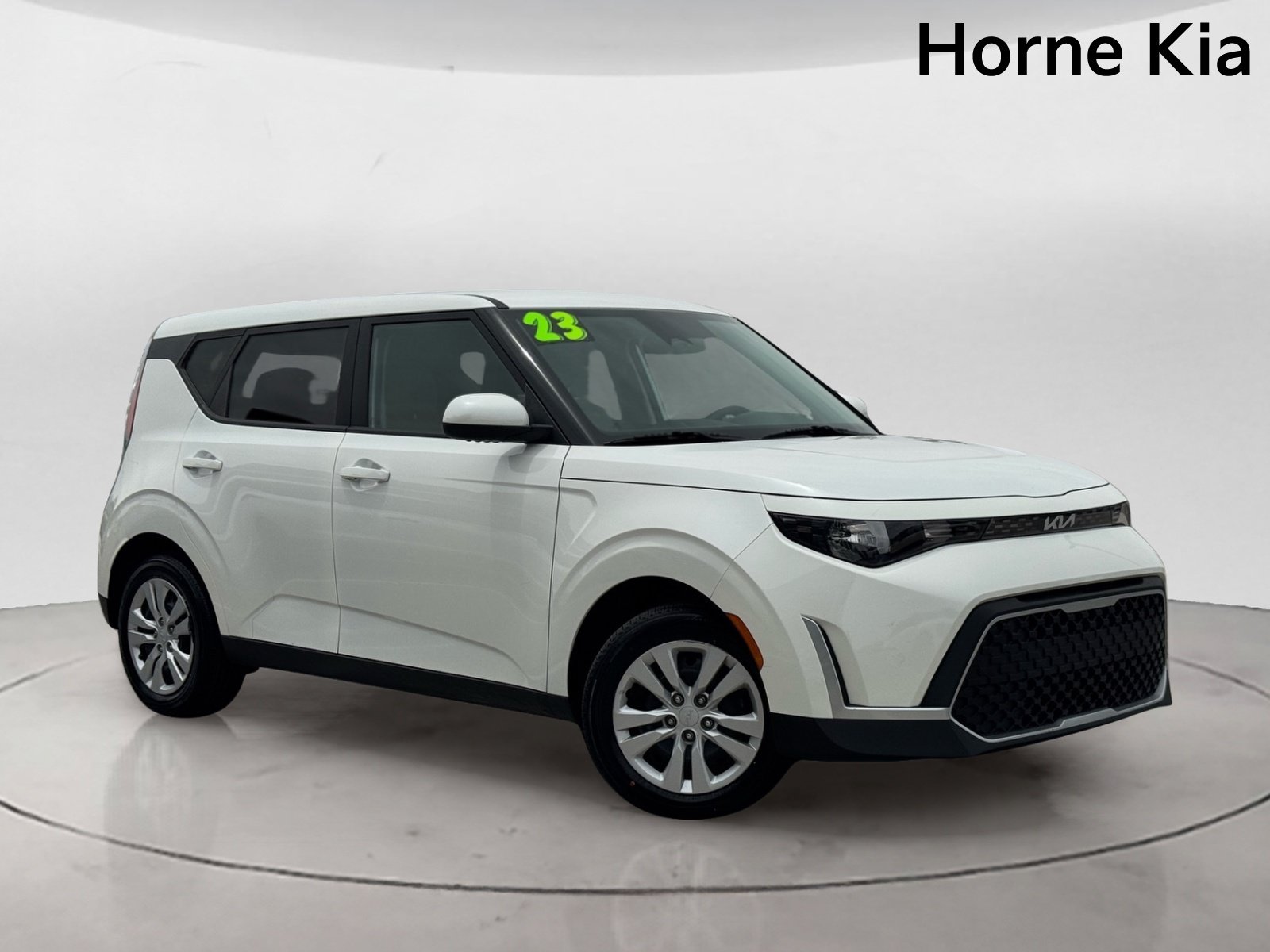 Certified 2023 Kia Soul LX FWD image 2