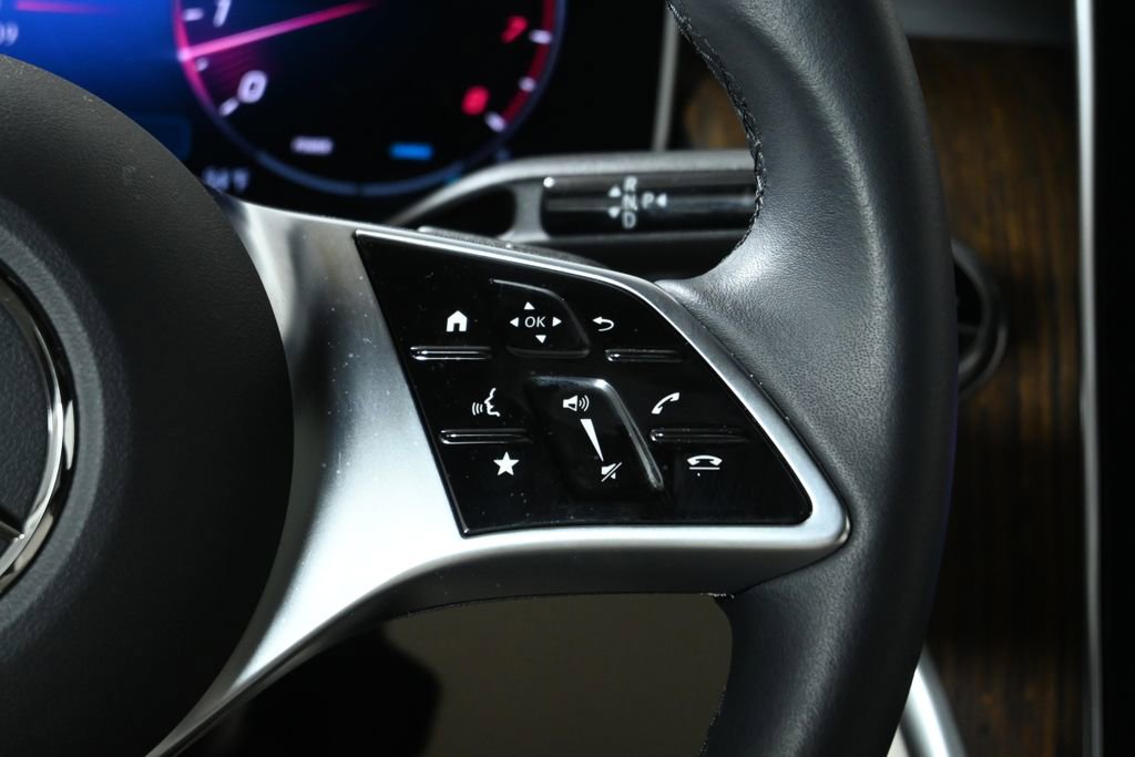 Certified 2025 Mercedes-Benz GLC 300 4MATIC image 17