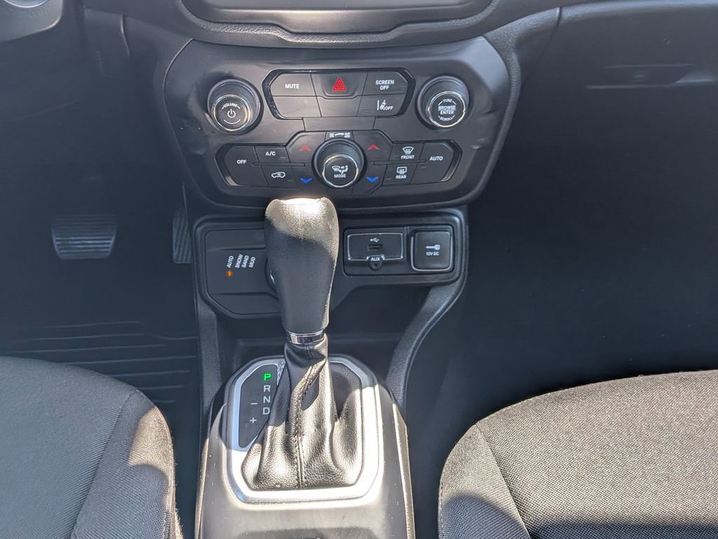 Used 2023 Jeep Renegade Latitude image 17