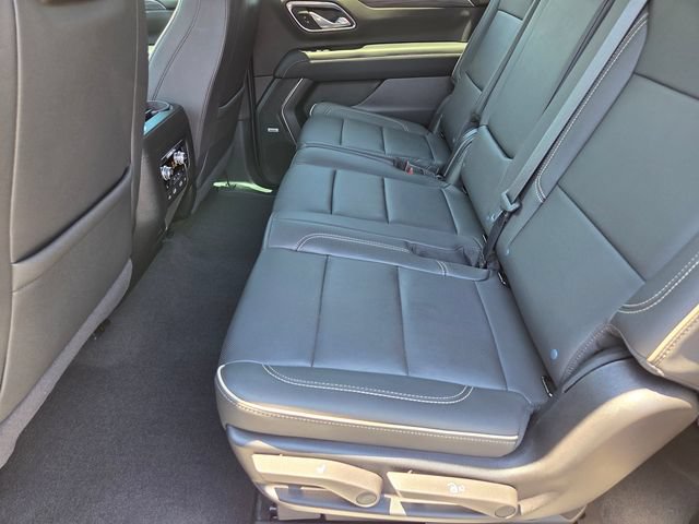Used 2024 GMC Yukon XL SLT w/ SLT Luxury Package AWD/4WD image 11