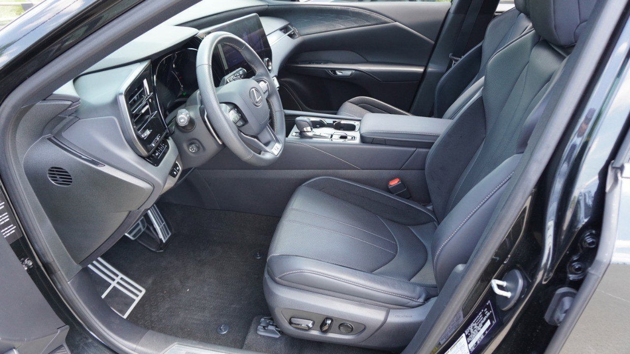 Used 2023 Lexus RX 500h F Sport w/ Accessory Package (Z1) AWD/4WD image 14