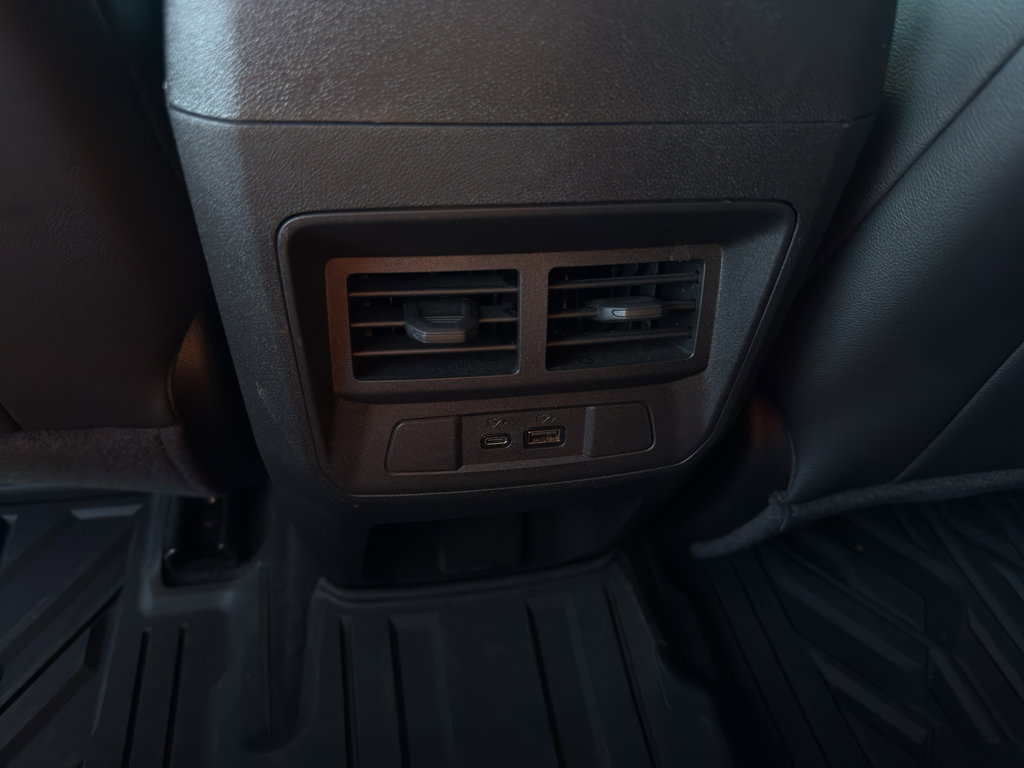 Used 2024 GMC Canyon Elevation w/ Elevation Premium Package image 9