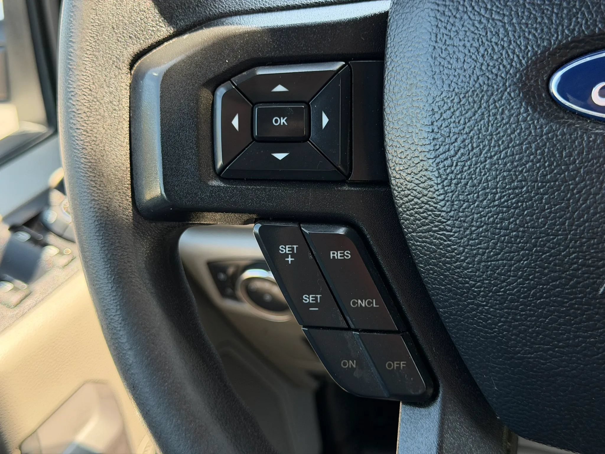 Used 2020 Ford F250 XLT w/ XLT Premium Package AWD/4WD image 25
