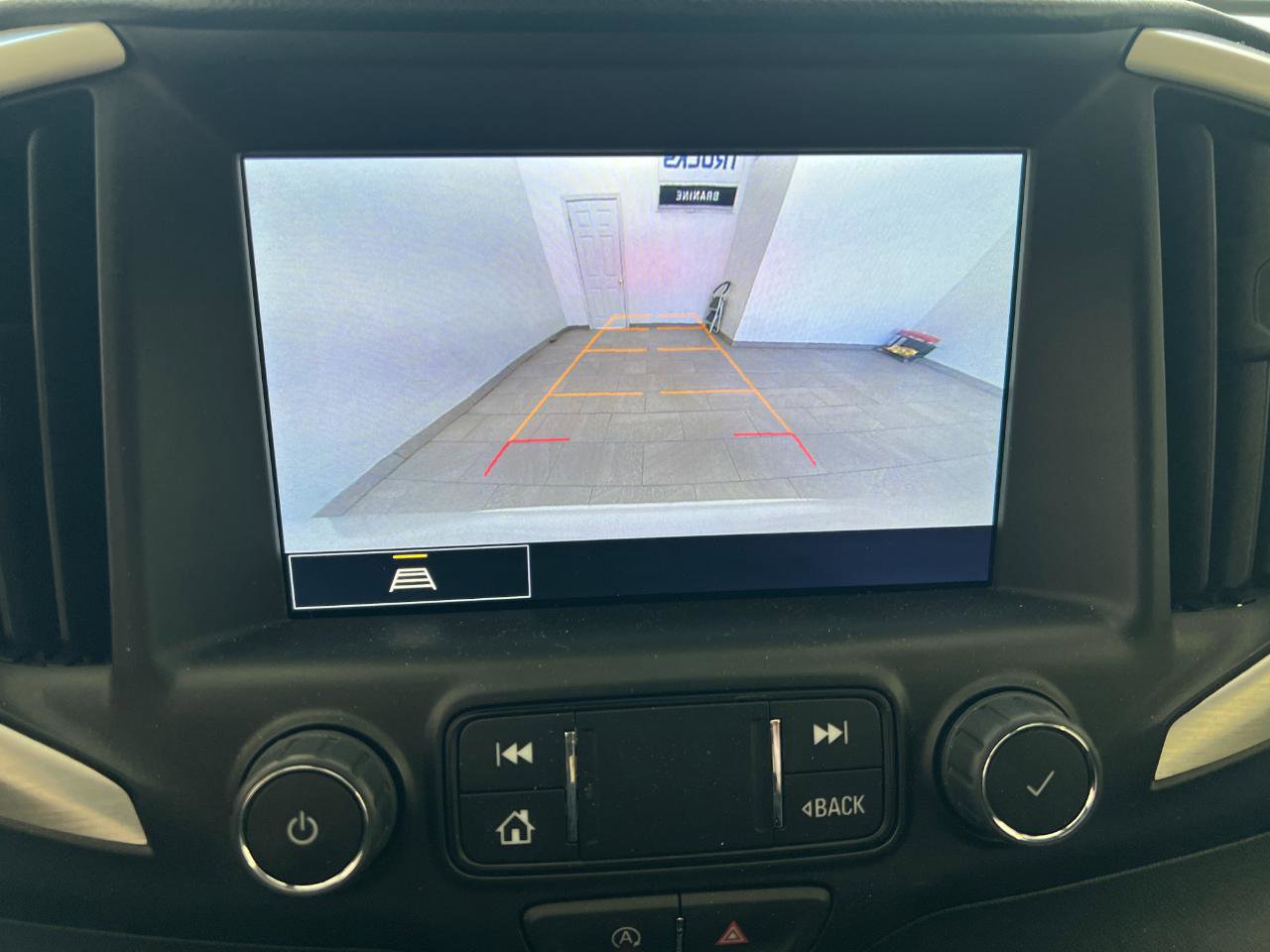 Used 2024 GMC Terrain SLT image 52