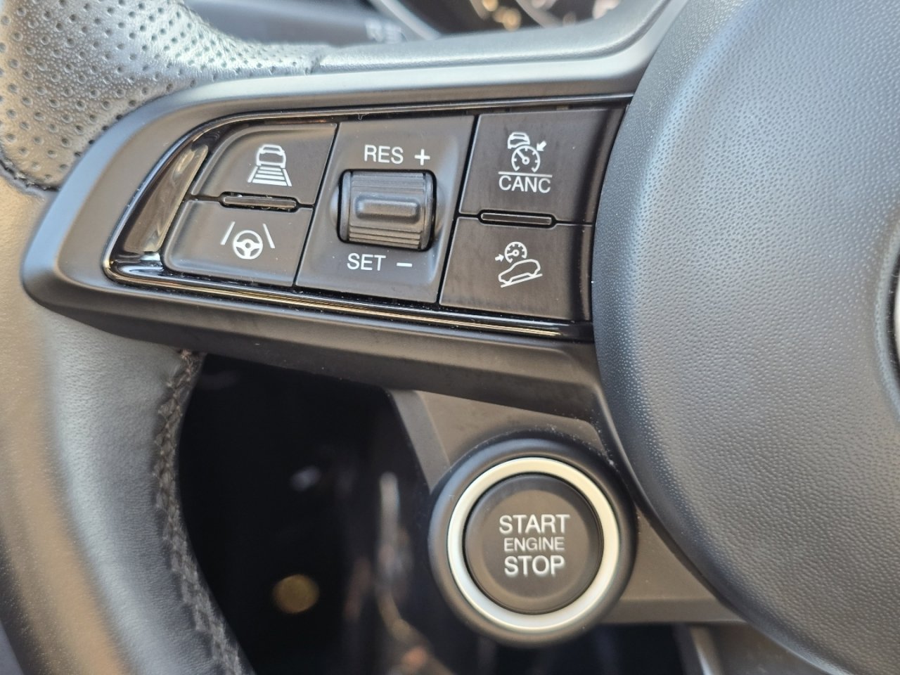 Used 2022 Alfa Romeo Stelvio Ti w/ Active Assist Plus Package image 33