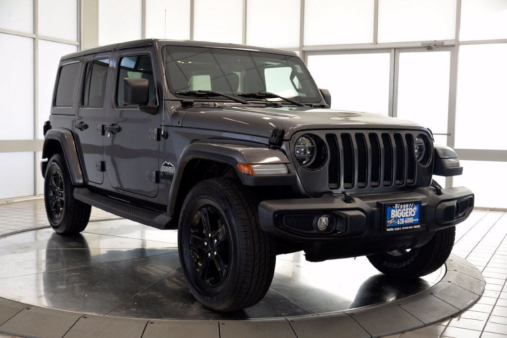 Used 2019 Jeep Wrangler Unlimited Sahara AWD/4WD image 2