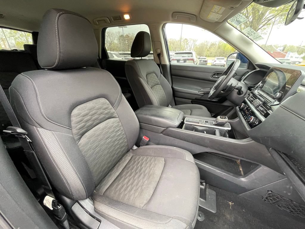 Used 2024 Nissan Pathfinder SV w/ Cargo Package FWD image 32