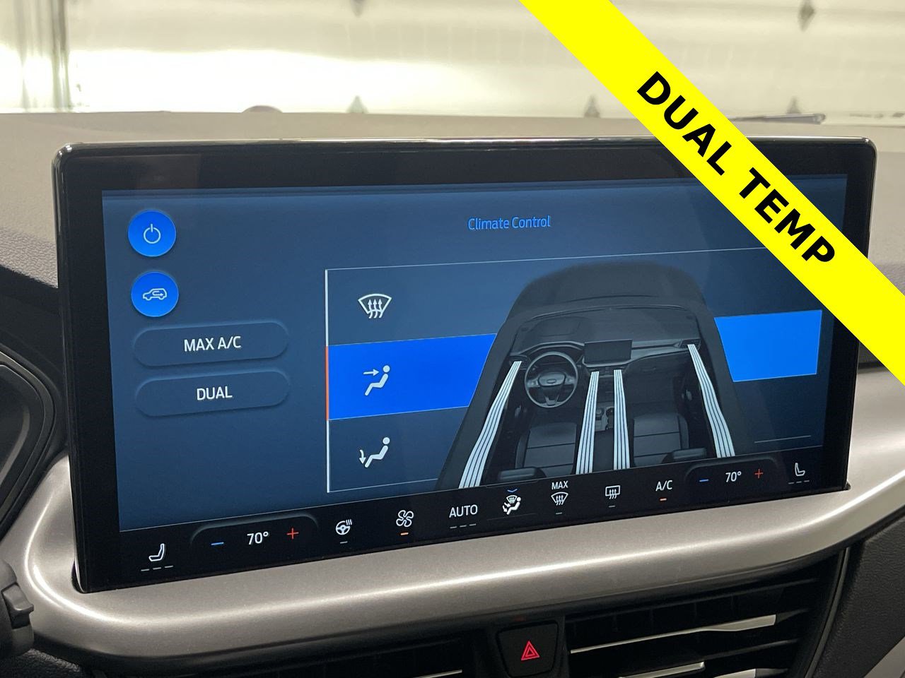 New 2025 Ford Escape SE image 31