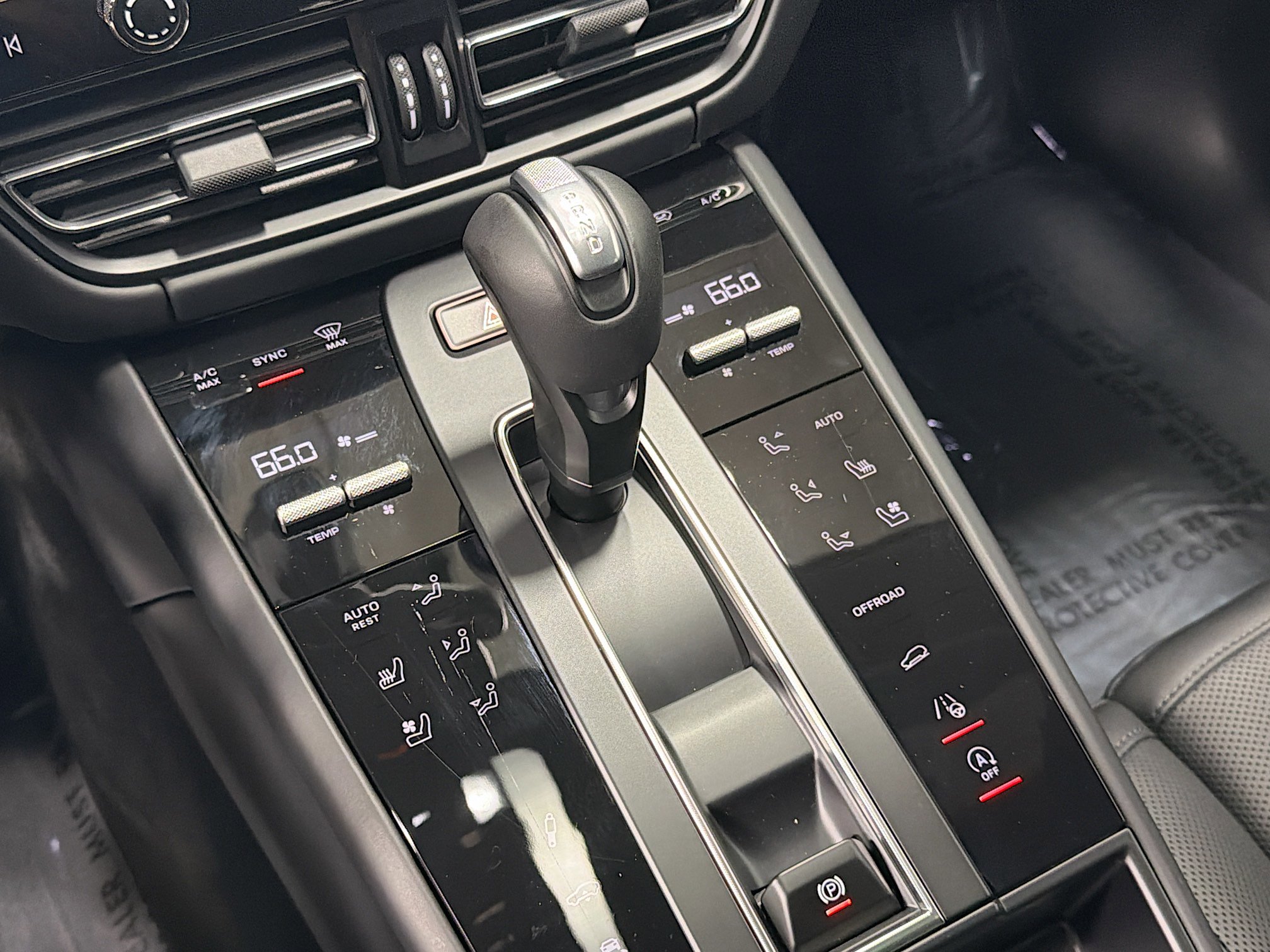 Used 2025 Porsche Macan S image 28