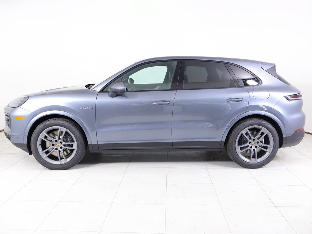 New 2026 Porsche Cayenne E-Hybrid AWD/4WD image 2