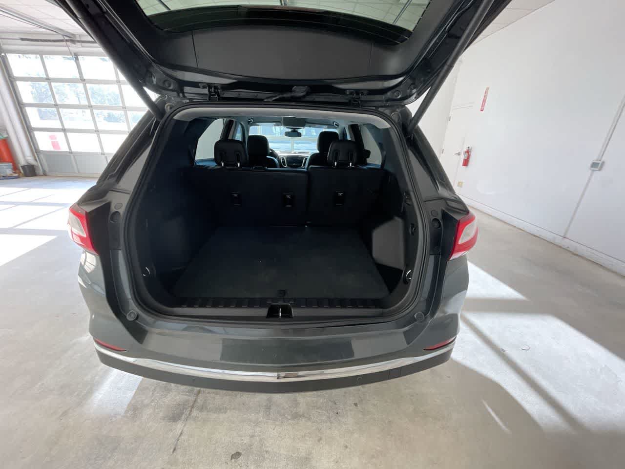 Used 2018 Chevrolet Equinox Premier AWD/4WD image 23