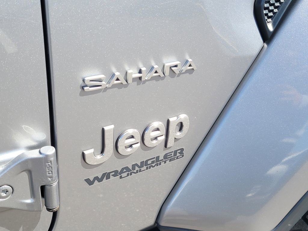 Used 2019 Jeep Wrangler Unlimited Sahara image 6