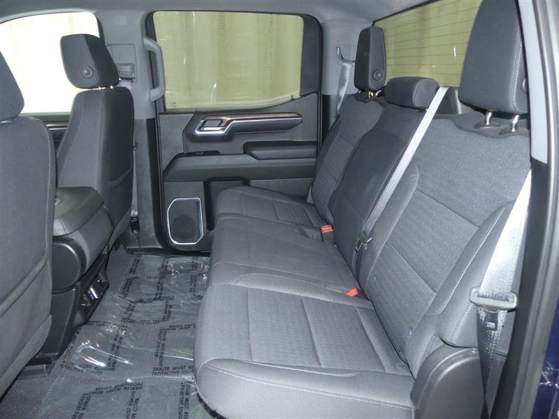 Used 2022 Chevrolet Silverado 1500 LT AWD/4WD image 23