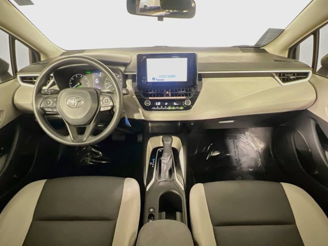 Used 2025 Toyota Corolla LE FWD image 28