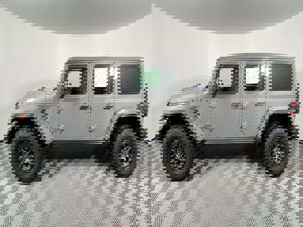 Used 2023 Jeep Wrangler Rubicon 392 w/ Xtreme Recon 35" Tire Package image 6