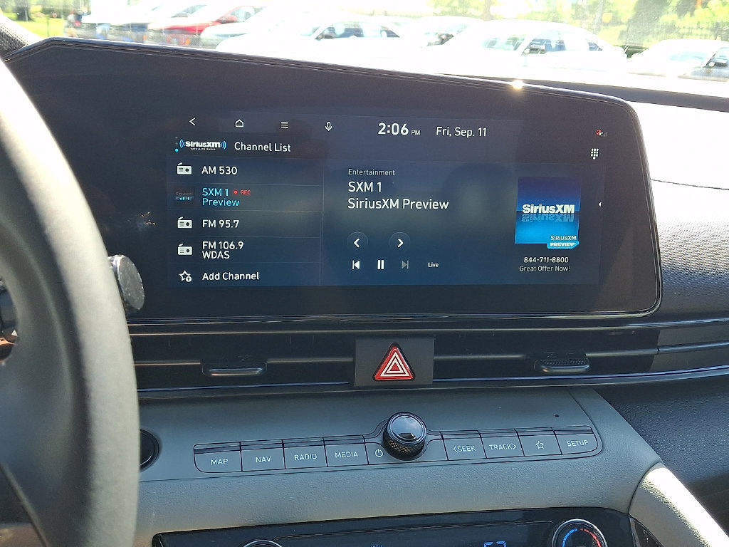 Certified 2025 Hyundai Elantra Limited FWD image 18