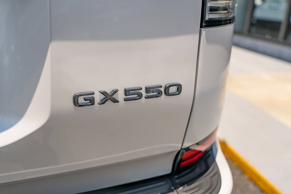 Used 2024 Lexus GX 550 w/ Accessory Package (2T) AWD/4WD image 6