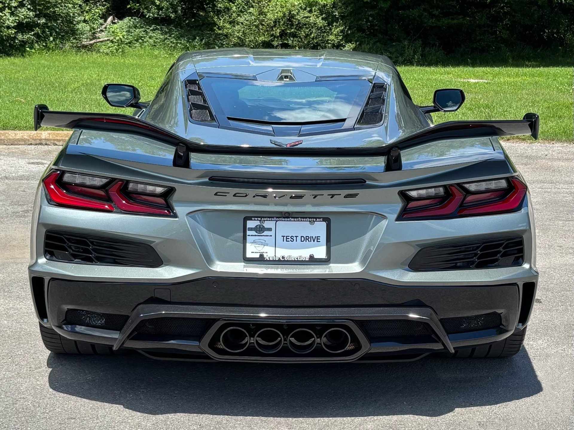 Used 2024 Chevrolet Corvette Z06 RWD image 5
