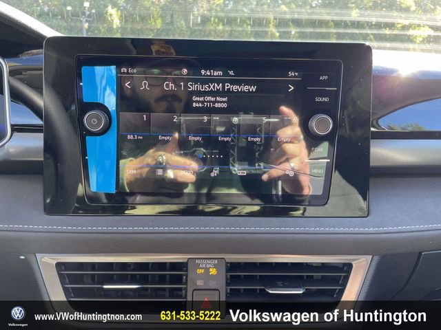Certified 2025 Volkswagen Taos SE w/ Taos Adventure Package (SXB) image 25
