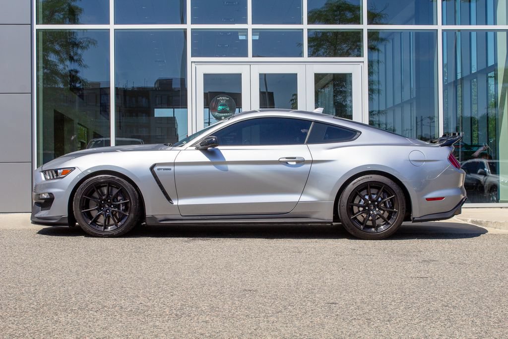 Used 2020 Ford Mustang Shelby GT350 w/ Technology Package RWD image 7