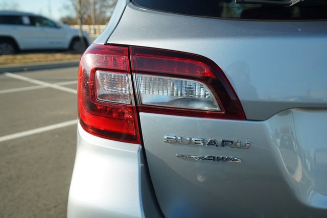 Used 2018 Subaru Outback 3.6R Limited image 41