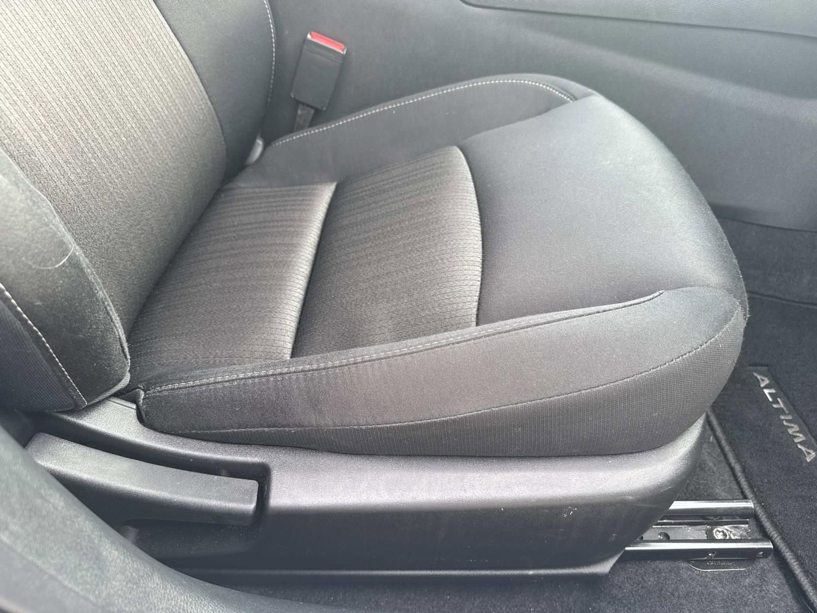 Used 2024 Nissan Altima 2.5 S image 13