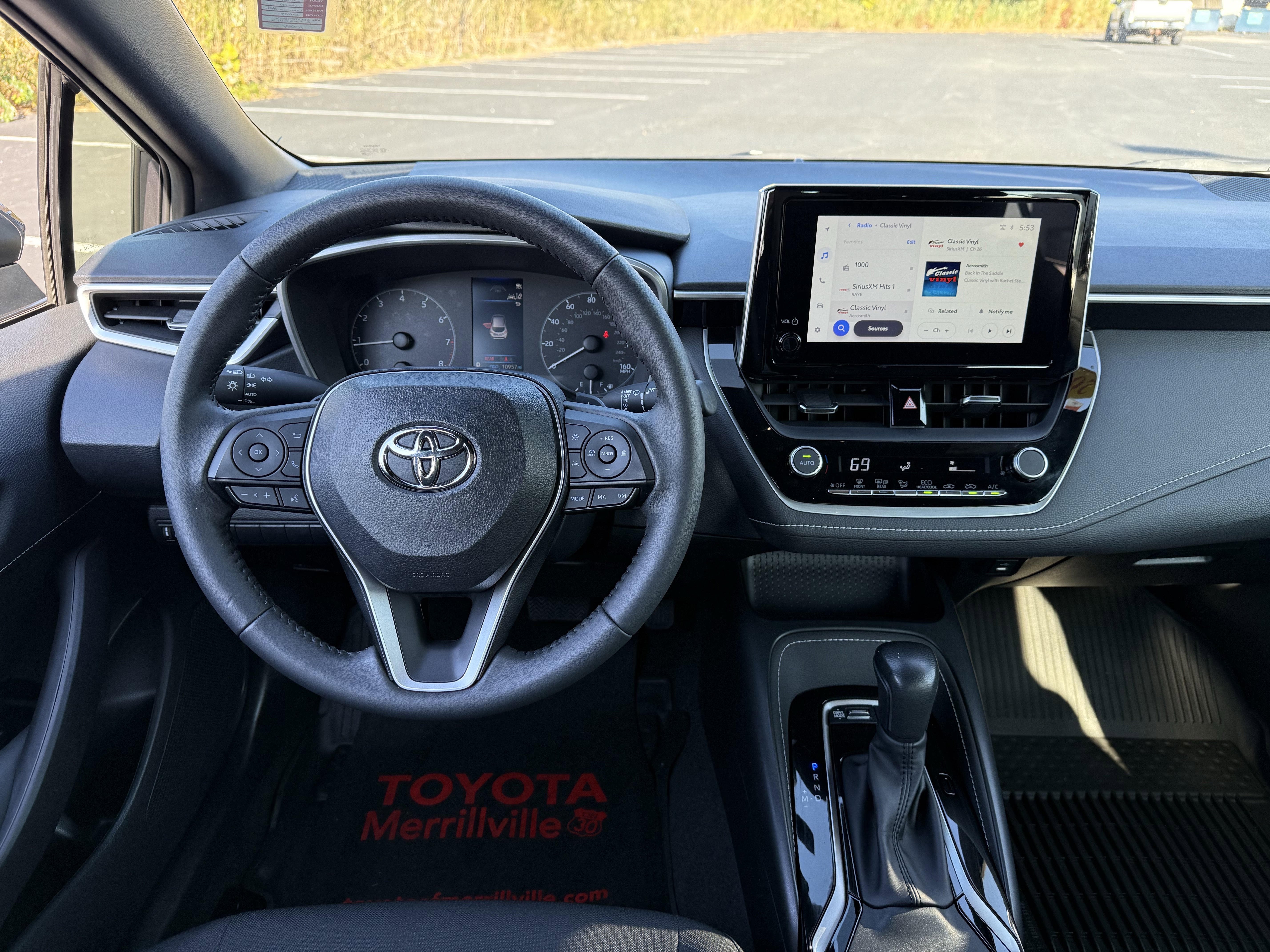 Used 2024 Toyota Corolla SE image 16