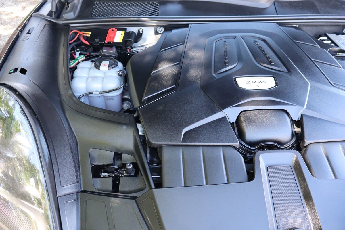Used 2019 Porsche Cayenne S AWD/4WD image 40