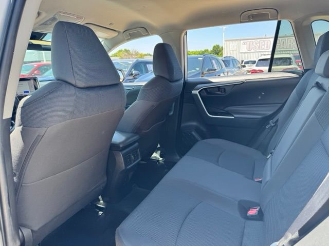 Used 2023 Toyota RAV4 LE AWD/4WD image 22