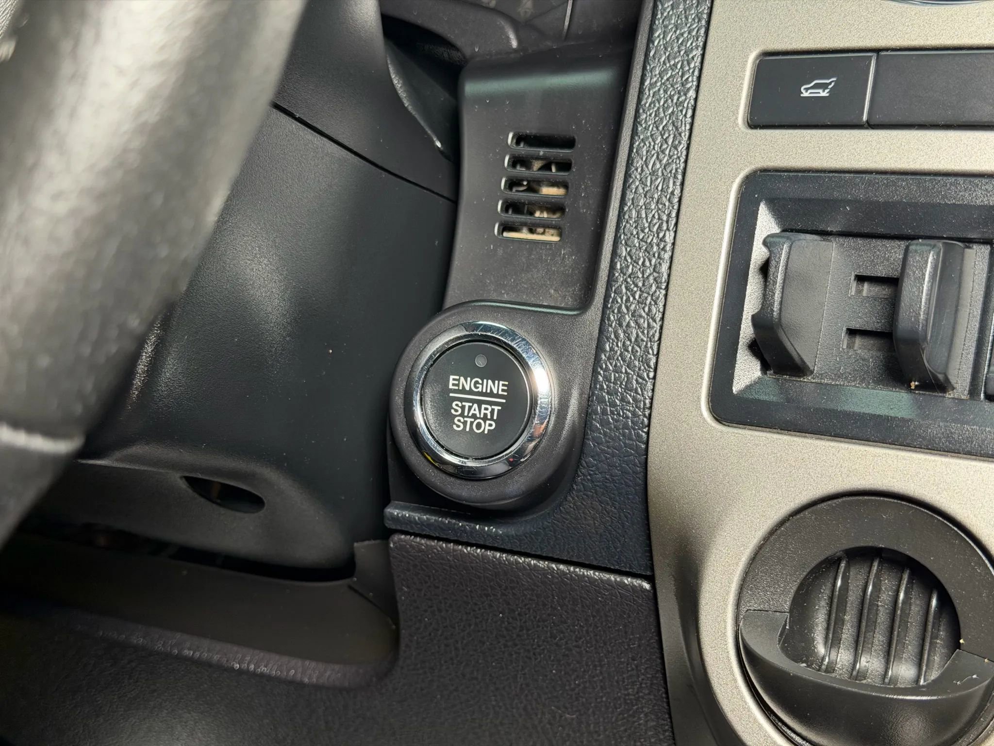 Used 2015 Ford Expedition King Ranch image 45