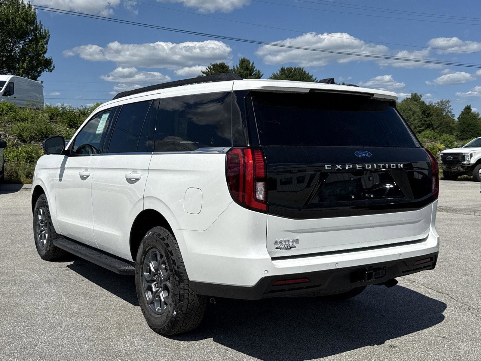 New 2025 Ford Expedition Active image 7
