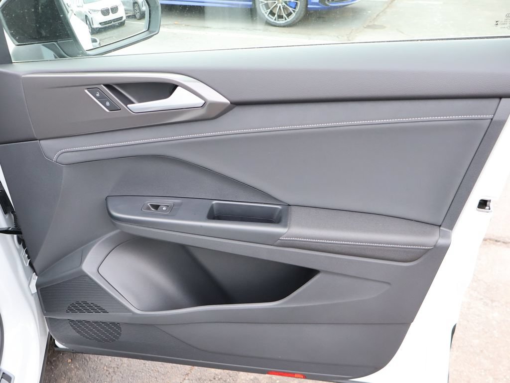 New 2026 Volkswagen Taos SE AWD/4WD image 38