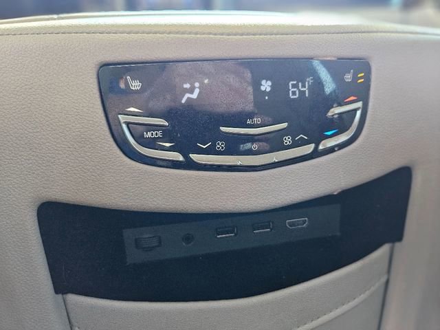 Used 2017 Cadillac Escalade Luxury image 29