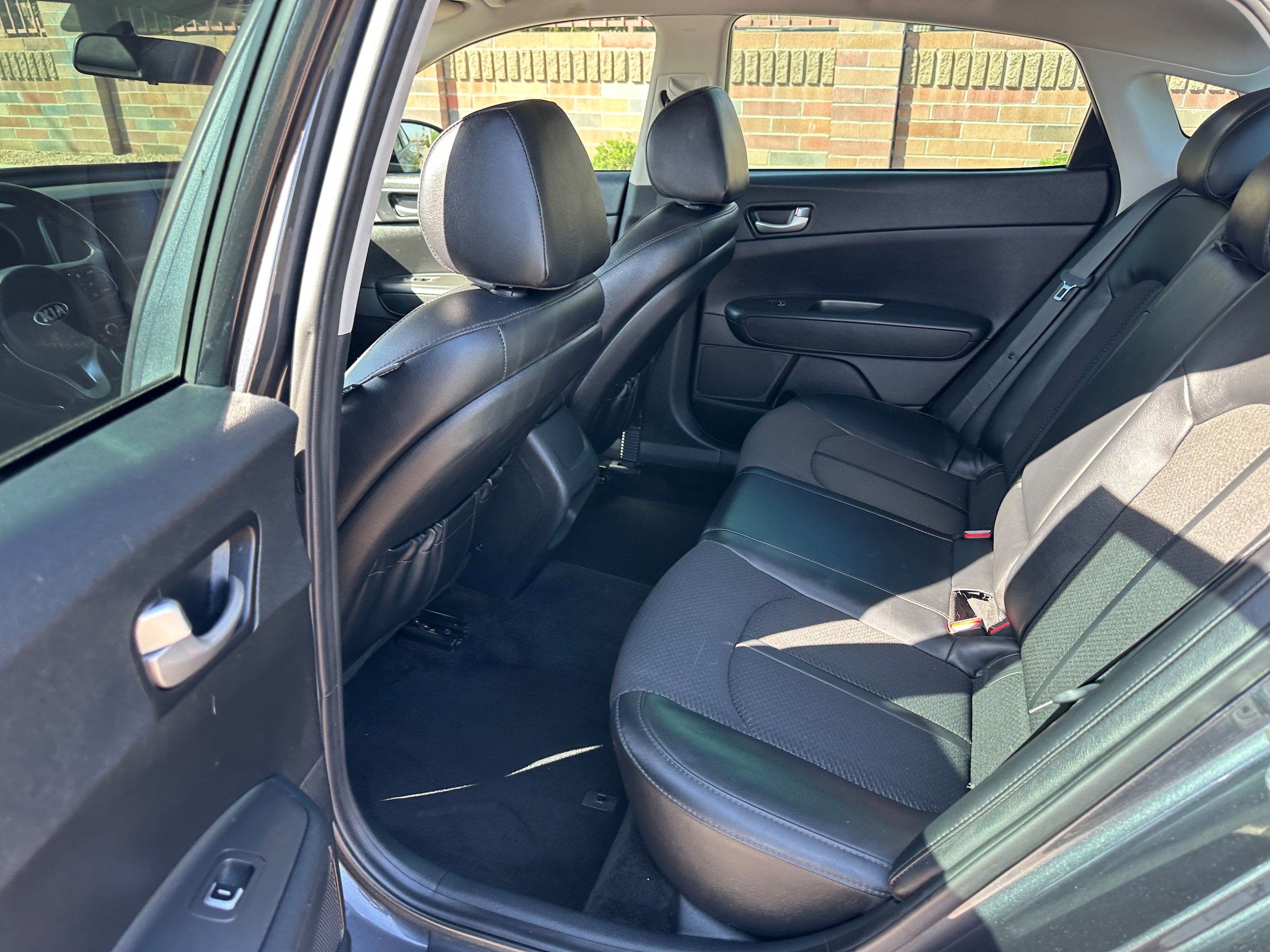 Used 2018 Kia Optima S FWD image 7