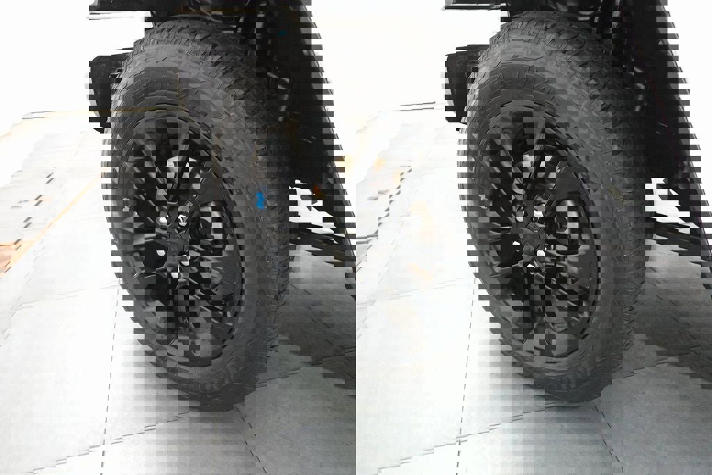 Used 2023 Jeep Wrangler Unlimited Sahara image 28