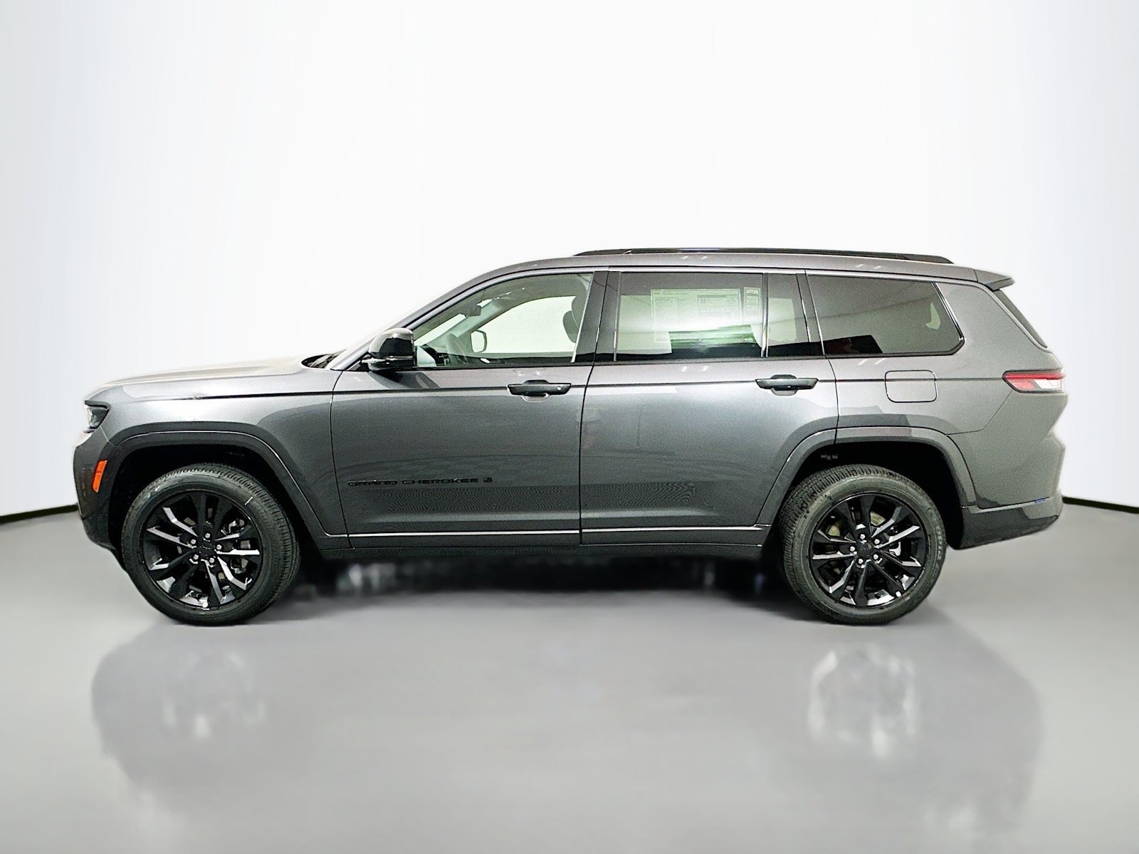 New 2026 Jeep Grand Cherokee L Limited AWD/4WD image 4