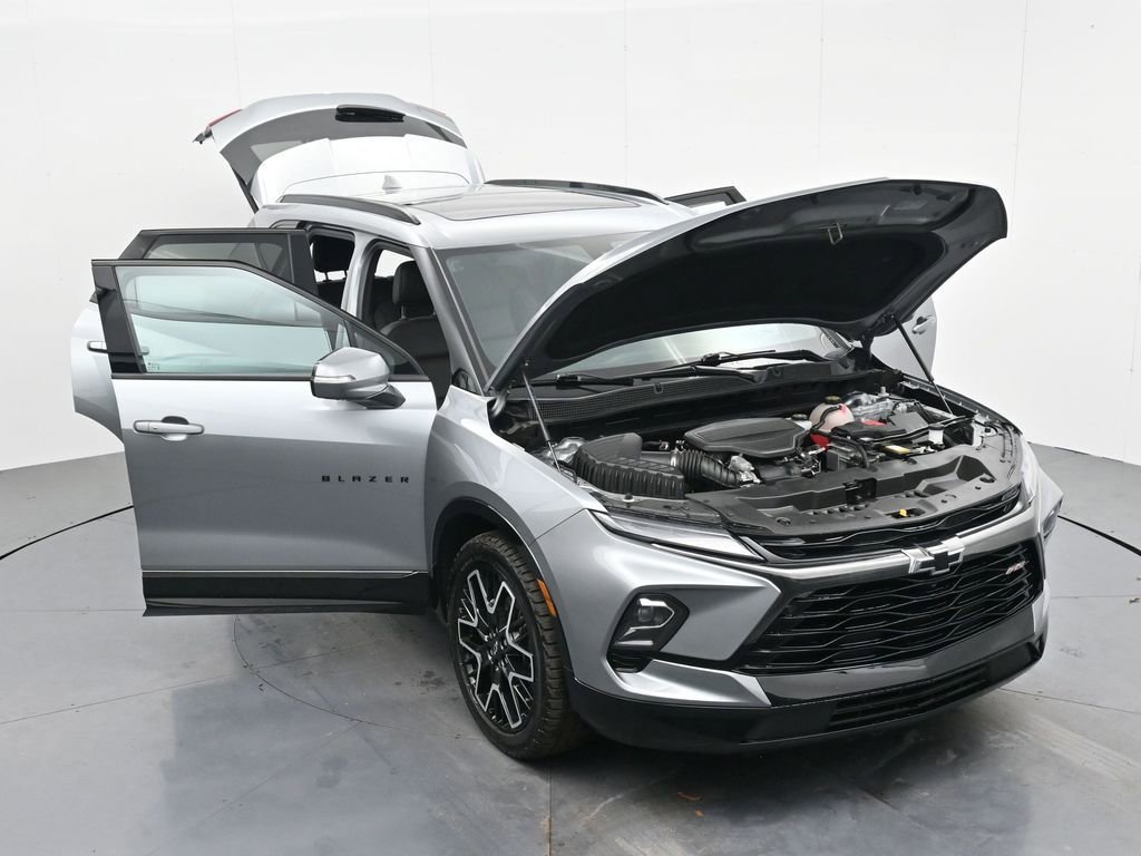 Used 2023 Chevrolet Blazer RS w/ Driver Confidence II Package FWD image 38