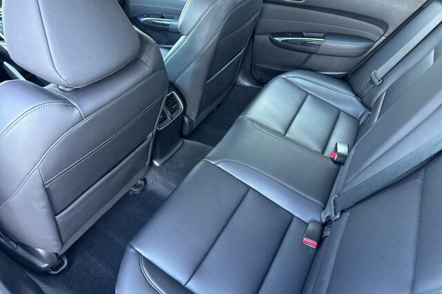 Used 2018 Acura TLX image 12
